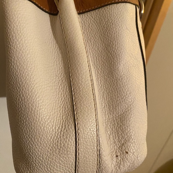 Coach - Picture 5 of 16